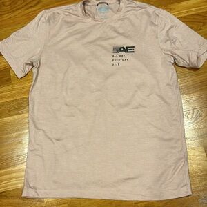 American Eagle men’s tshirt